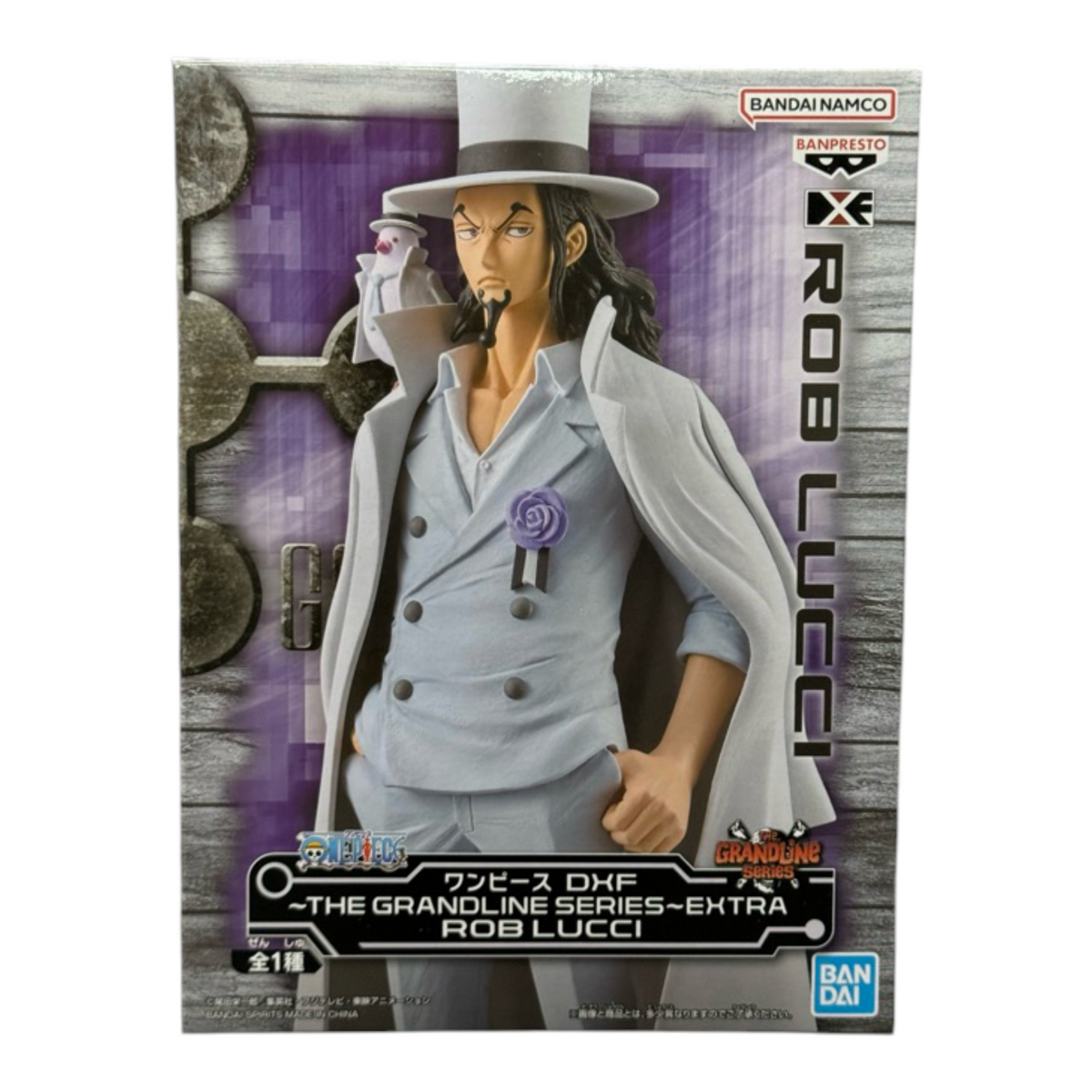 Boîte de la figurine Rob Lucci Egghead The Grandline Series – One Piece, avec illustration du personnage en costume.