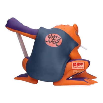 Figurine Gamakichi Soft Vinyl Figure – Naruto Shippuden, vue de dos avec sa veste bleue et sa cigarette.