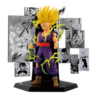 Figurine Gohan Super Saiyan 2 Ichiban Kuji Dragon Ball 40th Part 2 – Dragon Ball, avec décor de cases manga et éclairs.