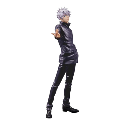 Figurine Gojo Satoru Grandista – Jujutsu Kaisen, debout en tenue noire avec une main tendue vers l'avant.