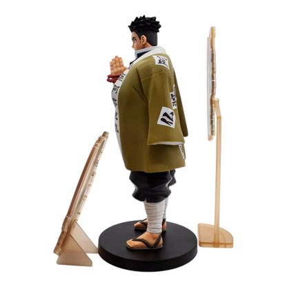 Figurine Gyomei Himejima Kizuna no Sou EX – Demon Slayer, en posture de prière avec éléments décoratifs calligraphiés.