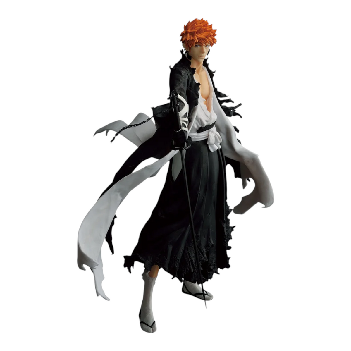 Figurine Ichigo Kurosaki MASTERLISE Ichiban Kuji Bleach: Thousand-Year Blood War OP.1, debout avec son zanpakutō.