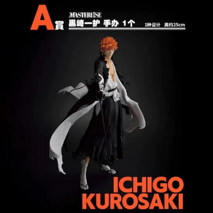 Figurine Ichigo Kurosaki MASTERLISE Ichiban Kuji Bleach: Thousand-Year Blood War, debout avec son zanpakutō.