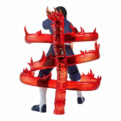 Figurine Itachi Uchiha Effectreme – Naruto Shippuden, vue arrière avec effets translucides rouges du Susanoo.