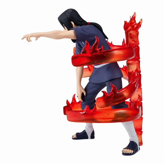 Figurine Itachi Uchiha Effectreme – Naruto Shippuden, en posture de combat avec effets translucides rouges du Susanoo.