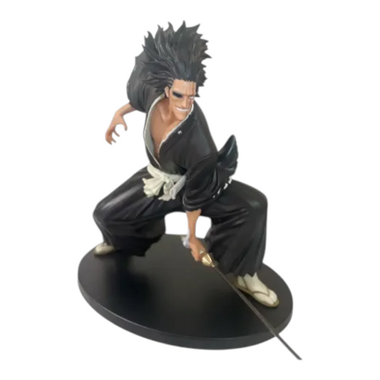 Figurine Kenpachi Zaraki Vibration Stars – Bleach, en posture de combat dynamique avec son zanpakutō dirigé vers le sol.