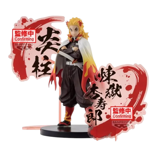 Figurine Kyojuro Rengoku Kizuna no Sou EX – Demon Slayer, debout avec ses éléments décoratifs calligraphiés.