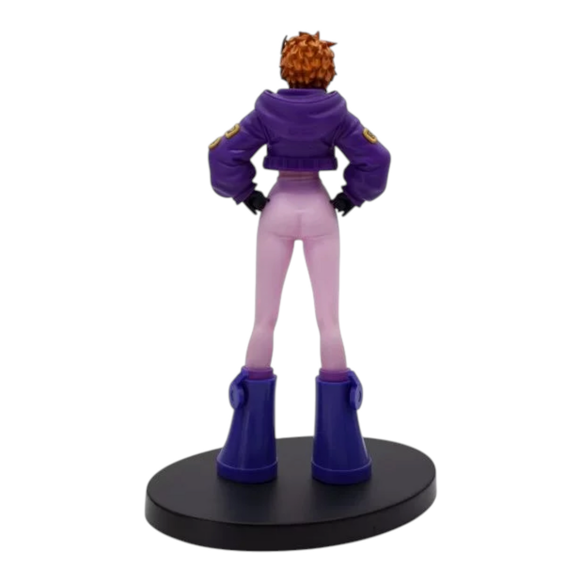 Figurine Lilith The Grandline Series – One Piece, vue de dos, portant sa combinaison rose et sa veste violette.