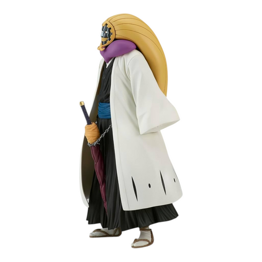 Figurine Mayuri Kurotsuchi Solid and Souls – Bleach, debout avec sa coiffe dorée, son haori blanc et son zanpakutō.