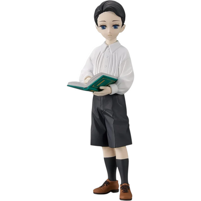 Figurine Muzan Kibutsuji Forme Enfant Demon Series – Demon Slayer, tenant un livre ouvert dans une posture calme.