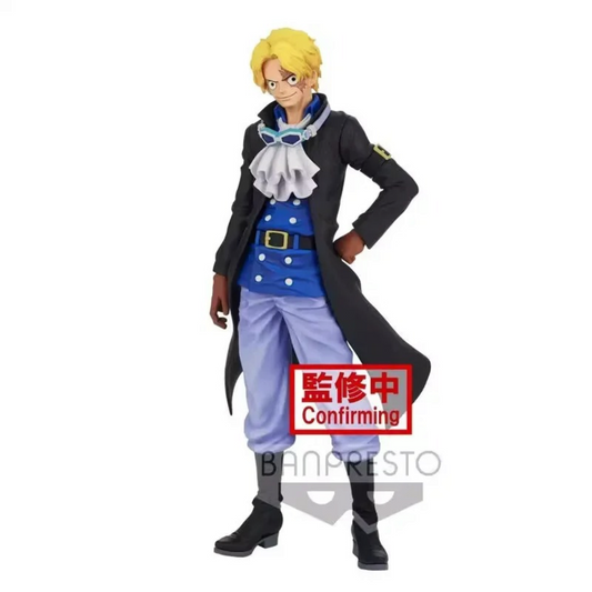 Figurine Sabo Grandista The Grandline Men – One Piece, debout avec son manteau noir et ses lunettes autour du cou.