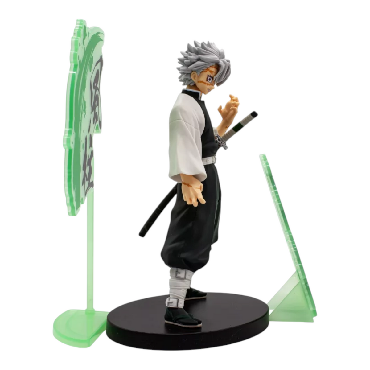 Figurine Sanemi Shinazugawa Kizuna no Sou EX – Demon Slayer, debout avec ses accessoires décoratifs verts.