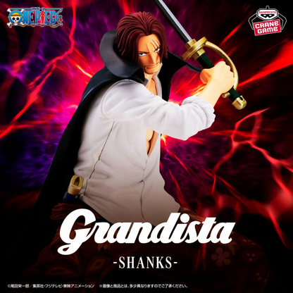 Figurine Shanks Grandista One Piece, posture de combat avec son sabre Gryphon levé et sa cape noire.
